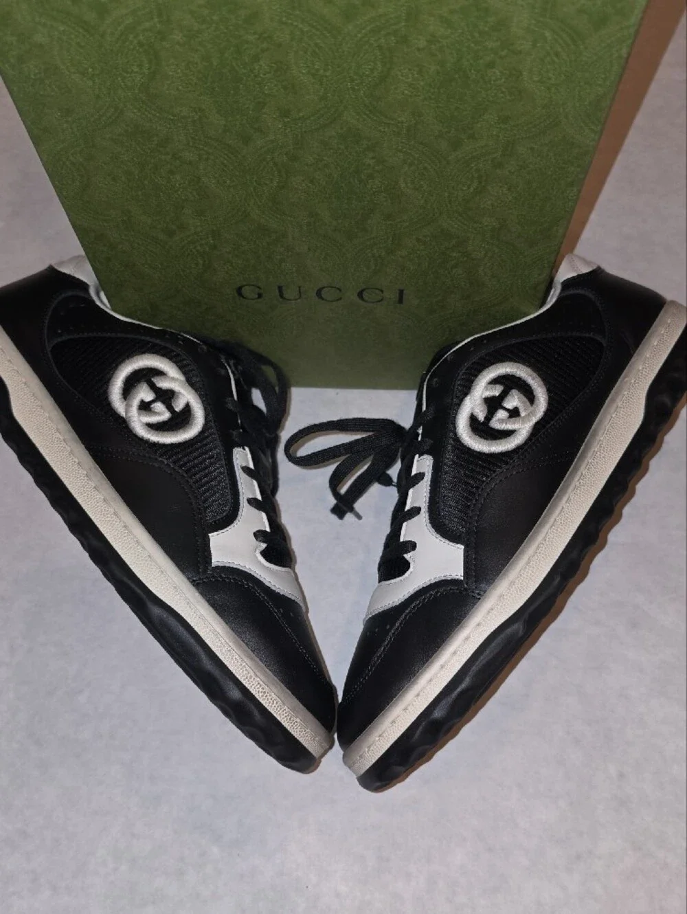 Gucci Black and White Men's Low-Top Sneakers